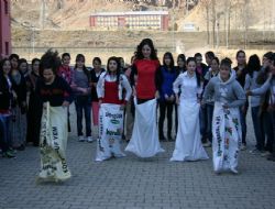 Oltu'da örnek kutlama